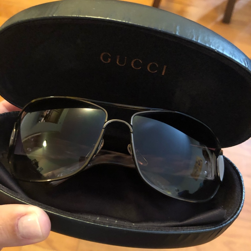 Designer Gucci women’s sunglasses